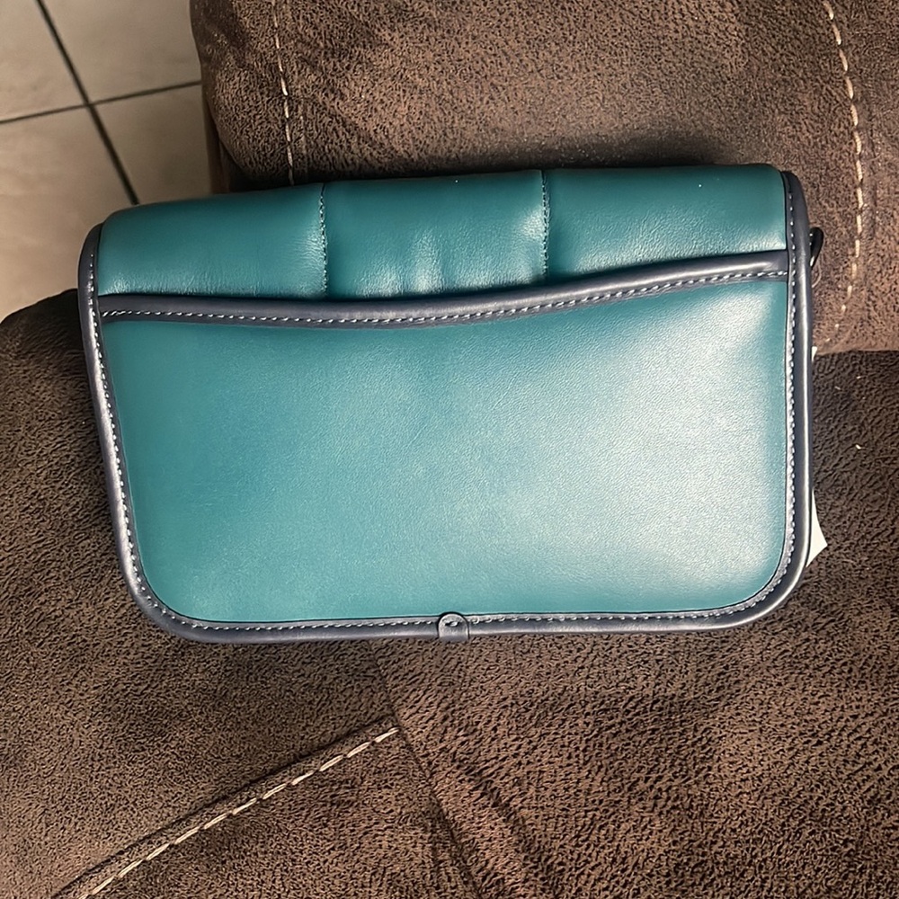 Coach Bag - Picture 2 of 4